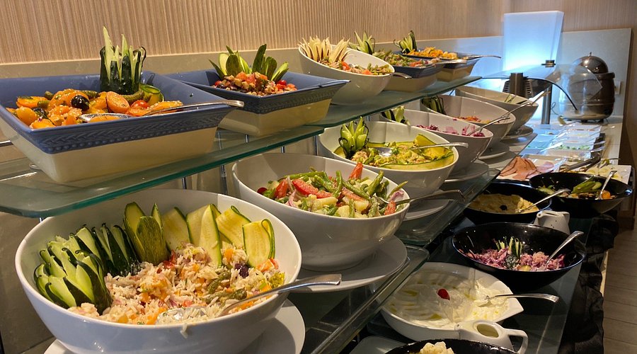 Buffet at Casuarina